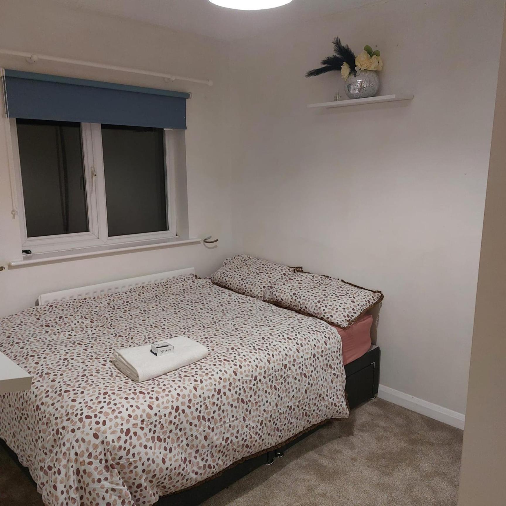Double Room In A Cul De Sac Area Wellingborough Dış mekan fotoğraf